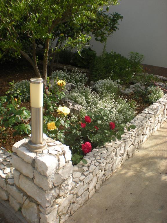 סלאטינה Apartments Jelica מראה חיצוני תמונה